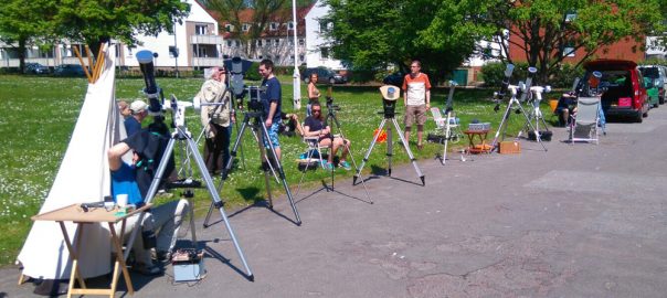 Fernrohr-Phalanx der Sternwarte Lübeck zur Beobachtung des Merkurtransits 2016 (Torsten Lohf)