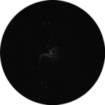 M 42: Wow!!! Der wohl bekannteste Nebel bietet schon im Fernglas oder auch kleinem Teleskop einen atemberaubenden Anblick. Unter dunklem Himmel fernab der Städte ist der Anblick der Region dann unvergesslich.