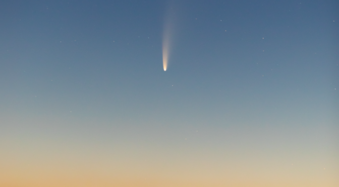 Komet Neowise mit blossem Auge sichtbar